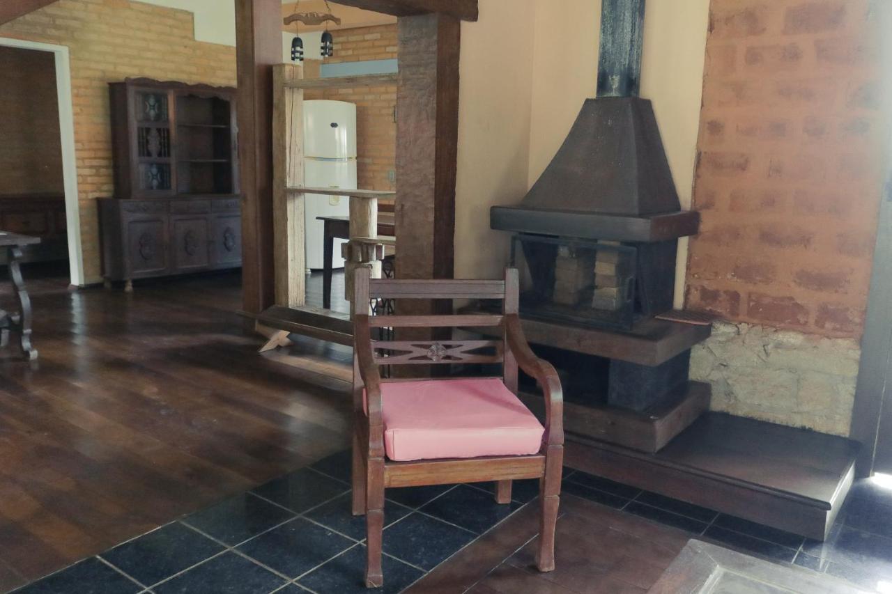 Em Tiradentes, Minas Gerais, Casa Tipica E Espacosa Em Terreno Arborizado Luaran gambar