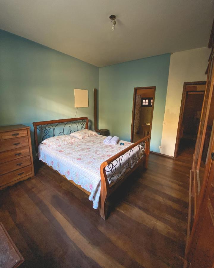Em Tiradentes, Minas Gerais, Casa Tipica E Espacosa Em Terreno Arborizado Luaran gambar